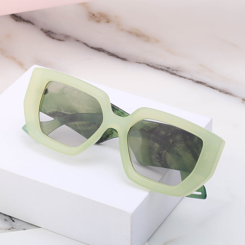 Wholesale PC Square Frame Wide Temples Ladies Sunglasses